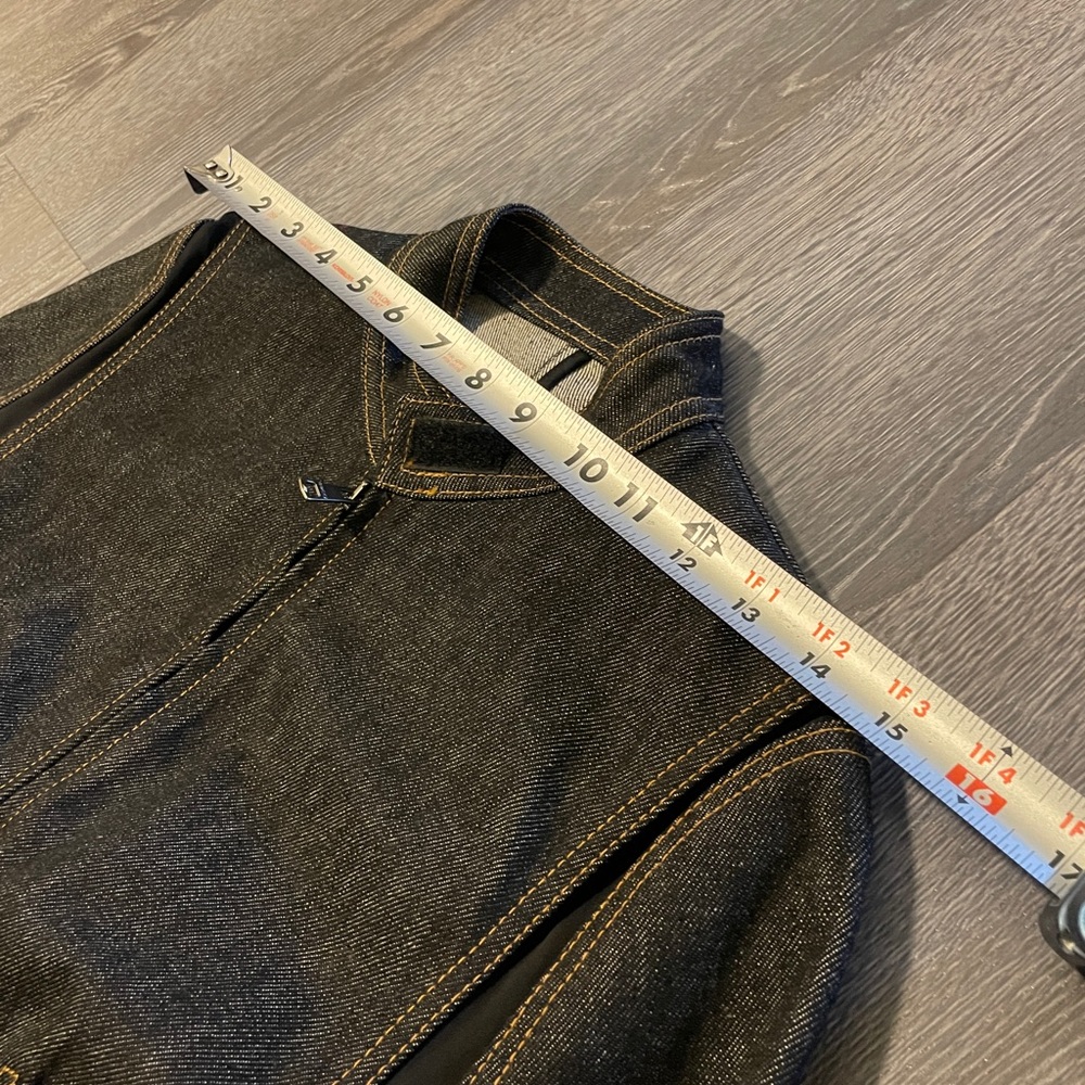 Gucci Black Denim Jean Jacket with Contrast Stitching - Picture 10 of 12
